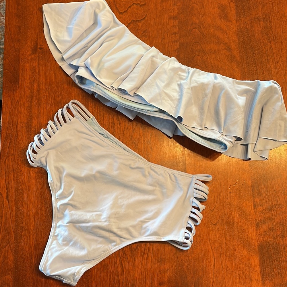 Blue Bikini - Picture 2 of 4